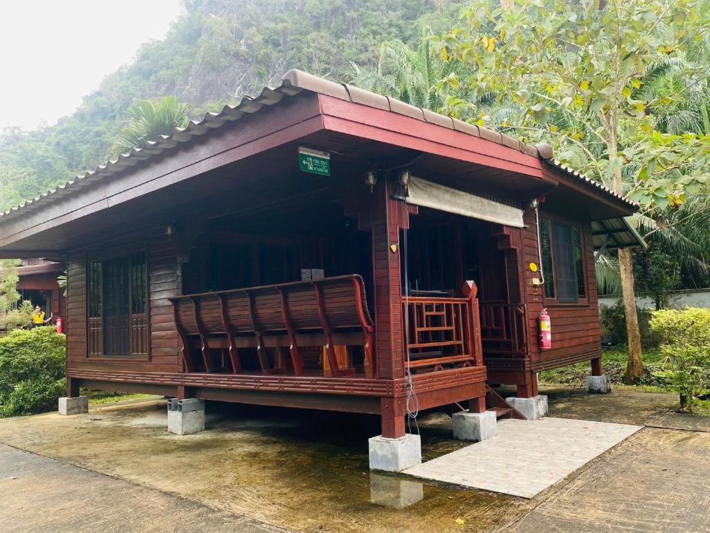 Phuphayot Resort Trang Eksteriør billede