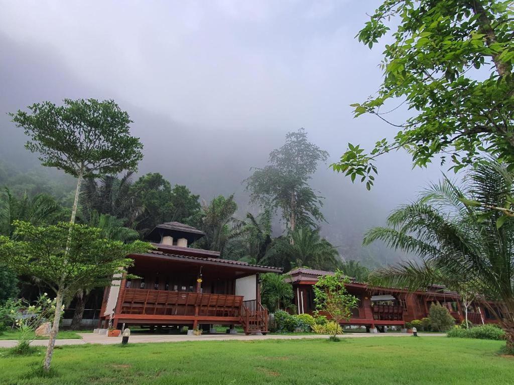 Phuphayot Resort Trang Eksteriør billede